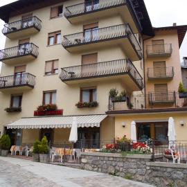 Hotel Americana, hotel v destinácii Serina