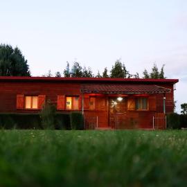 MI CASA DE MADERA، فندق في Paúl