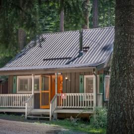 Backcountry Bungalow, hotel di Joseph