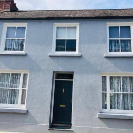 Stunning & spacious house in central Tenby, hotel v destinaci Tenby