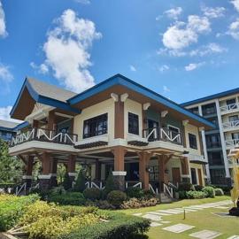 Summer10th Pinesuites Scandi Minimalist Deluxe, hotel v destinaci Tagaytay