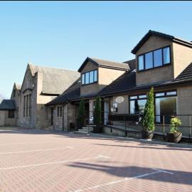 The Old Schoolhouse Hotel، فندق في لارك هول