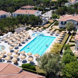 Summer Time Family Resort، فندق في بيبيوني