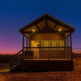 079 Tiny Home nr Grand Canyon South Rim Sleeps 8, hotel din Valle