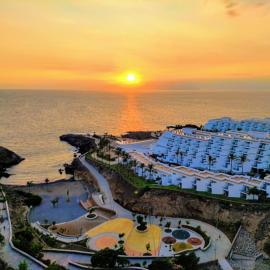 Ocean View Deluxe Studio with Sunset Balcony and Pool Playa Paraiso