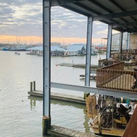 Resort Lodging at Venice Marina w/ WIFI + Private Dock, hotel in Venice