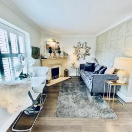 Cotswold Chic Retreats "Jacinabox" Central Chipping Campden-Parking-Garden
