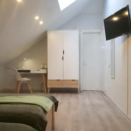 Kambarių nuoma - Pašakarniai SAURIDA, hotel en Akmenė