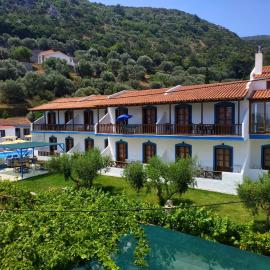 Apartments Sunwaves – hotel w mieście Kerveli