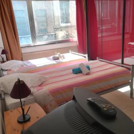 Apartotel Des Jardins De La Fontaine Qui Bout, hotell i Charleroi