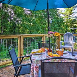 Shaw Creek Cottage w/ Fire Pit & Forest Views