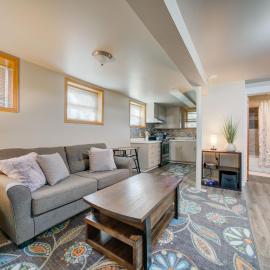 Charming and cozy downtown Bozeman 1 bedroom condo Walk to dinner and drinks, hotel in Bozeman