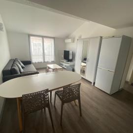 Résidence Les Vignerons, hotel v destinácii Frontignan