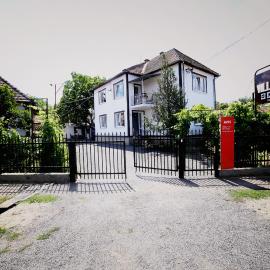 Villa Elena, hotel Makkosjánosiban
