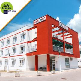 Hotel Play, hotel sa Herceg-Novi