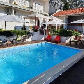 Holiday home Olive، فندق في غراداك
