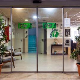 Be Dream Hostel, hotel in Badalona