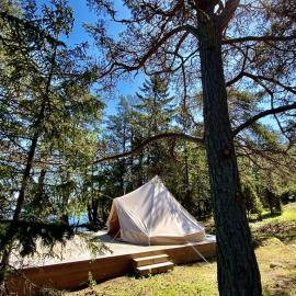 Glamping in the Trosa Archipelago, hótel í Trosa