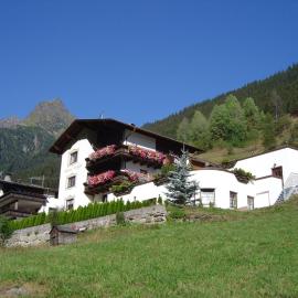 Haus Helga, hotel v destinácii Kappl