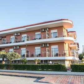 Denis Studios and Apartments