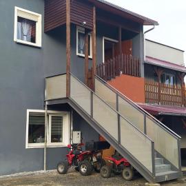 4U Hostel Zgorzelec - Free Parking, hotelli kohteessa Jędrzychowice