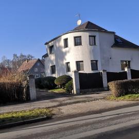 Penzion Ubytování u Parku s parkovištěm, hotel in Česká Lípa