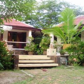 The Emerald Krabi Beach Resort, hotel in Klong Muang Beach
