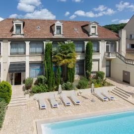 Hotel Le Renoir, hotel v destinácii Sarlat-la-Canéda