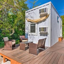 Convenient Salt Lake Tiny Home with Chic Interior!, hotel in South Salt Lake