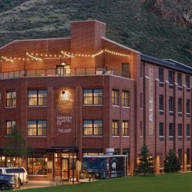 The Eddy Taproom & Hotel, хотел в Голдън