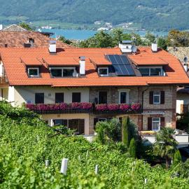 Ferienhof Franzelin، فندق في تيرمينو