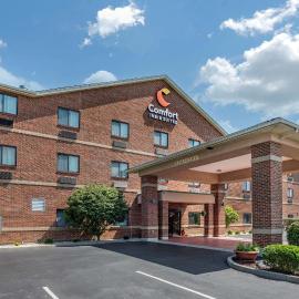 Comfort Inn & Suites Lawrenceburg โรงแรมในลอว์เรนซ์เบิร์ก