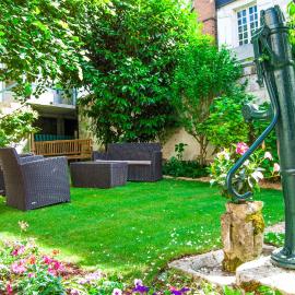 Les Chambres Panda – hotel w mieście Saint-Aignan
