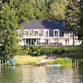nook Lakehouse, хотел в Бад Заров