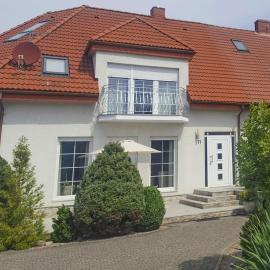 Large, comfortable holiday villa, private garden