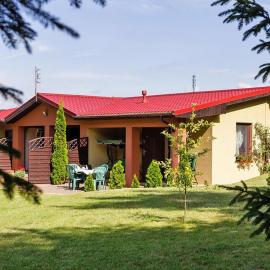 House near Baltic Sea and Wolinski Park, hotel u gradu 'Dargobądz'