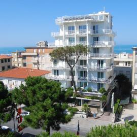 Hotel Bracciotti, Hotel in Lido di Camaiore