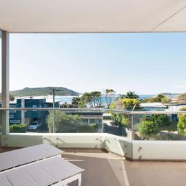 Barefoot Bliss 4, 6-10 Market Street - Surfside Apartments, hotel in Fingal Bay