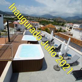 NERJA-CENTRO-JACUZZI- MIRADOR DE LA ERMITA- Adults Recommended, hotel a Nerja