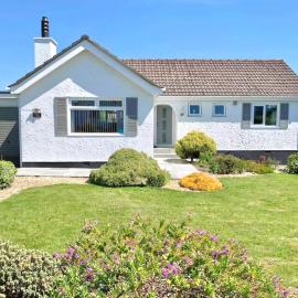 Bungalow33 Benllech, готель у місті Бенллег