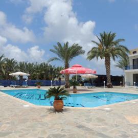 West End Hotel, hotel in Peyia