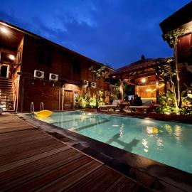 Tomohon Private Pool Villa Batu