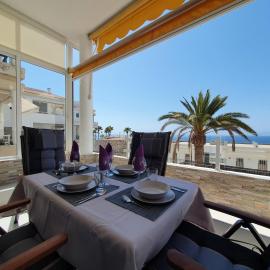 Elegant Spacious Apartment with Sea Views، فندق في موجان