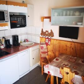 MyHome - Studio 5 pax Plein Soleil - Propre, bon marché, emplacement top !, hotelli kohteessa Tignes