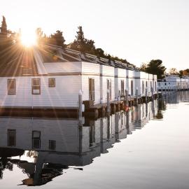 The Sea Lodges Portoroz - Hausboot Floating Sea House, hotel in Portorož