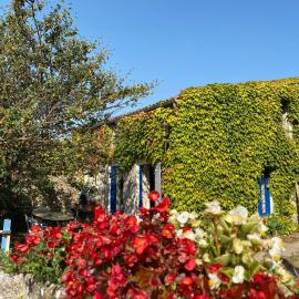 un gîte authentique à la mer, hotel in Saint-Froult
