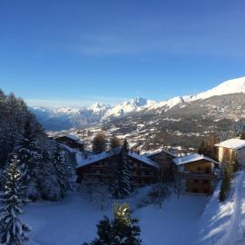 Mountain view cosy, comfortable 1 bed-room Luxury Appartment Crans-Montana, hotel a Crans-Montana