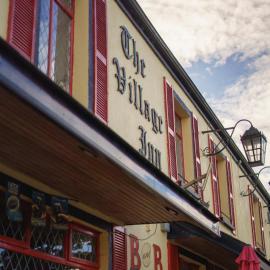 The Village Inn, hotel din Mayo
