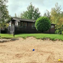 4 Bed Luxury Lodge with Hot tub near Lake District, hotel a Warton