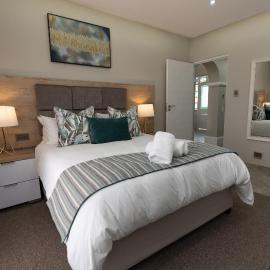 Caribbean Estates - 35 Montego Bay by Luxe, hotel in Port Edward